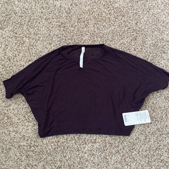 Lululemon Go Om Short Sleeve Tee
Mini Ghost Weave Burnout NWT Size 6 - Picture 3 of 8